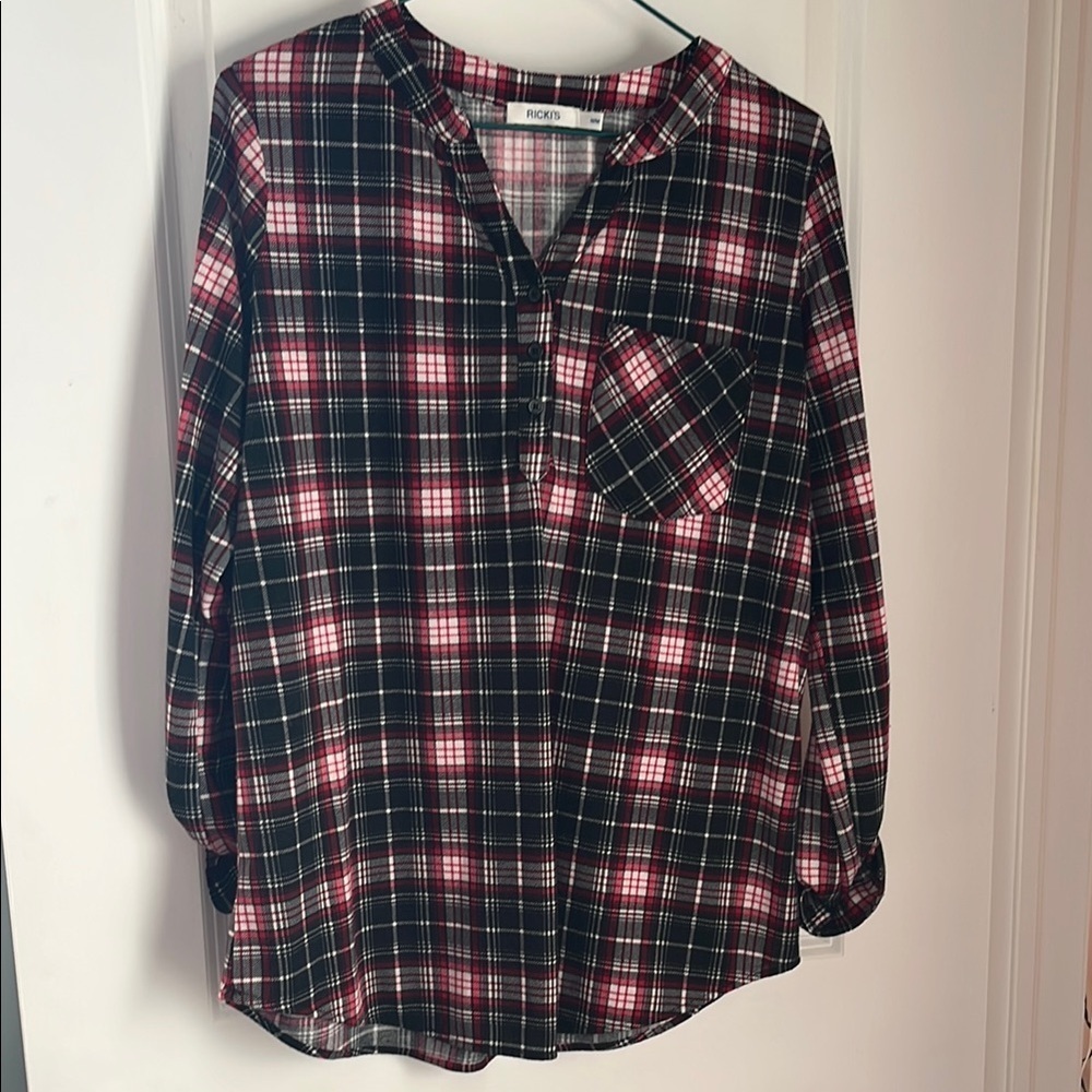 Women's Black and Red Plaid Top